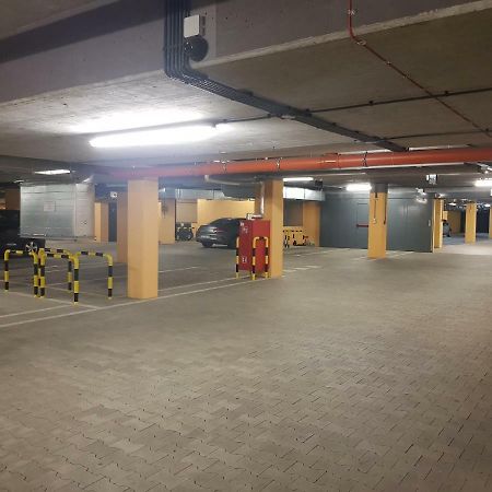 Garden Apartment Cracow- Shopping Mall 1Min, Underground Parking, Family Friendly, City Center Красков Екстериор снимка