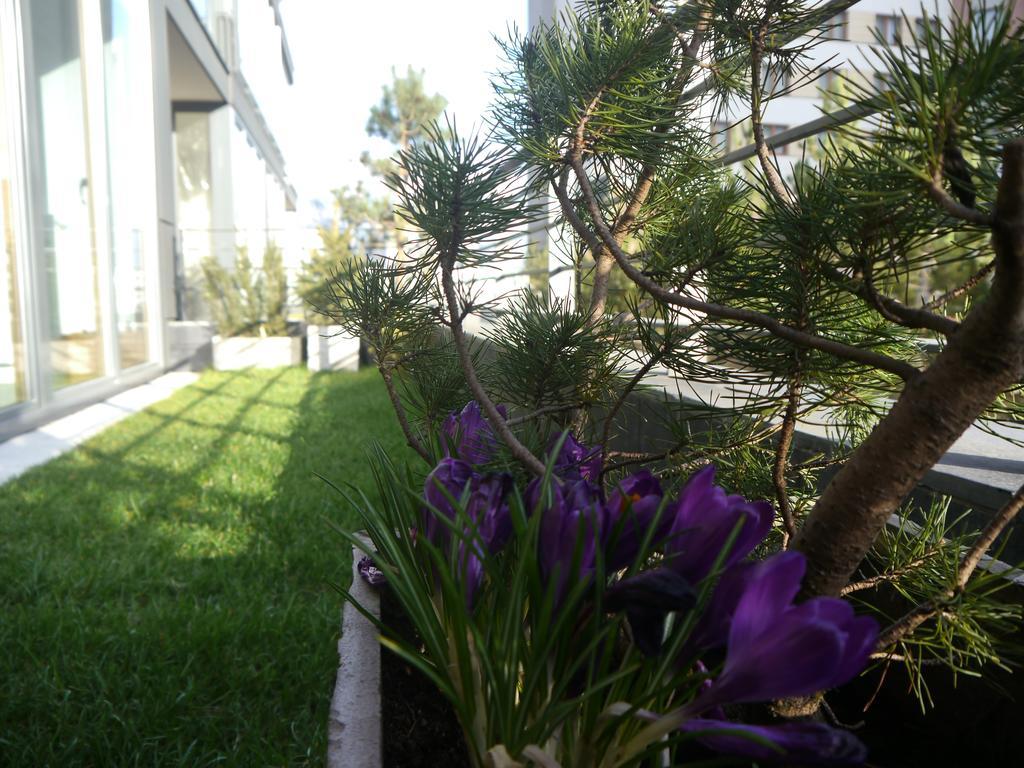 Garden Apartment Cracow- Shopping Mall 1Min, Underground Parking, Family Friendly, City Center Красков Екстериор снимка