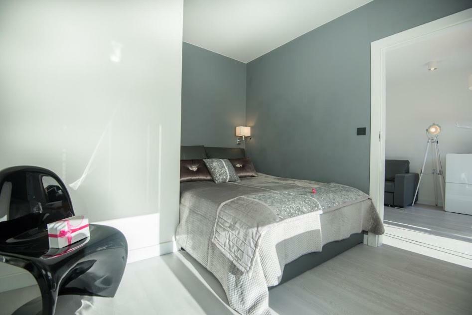 Garden Apartment Cracow- Shopping Mall 1Min, Underground Parking, Family Friendly, City Center Красков Екстериор снимка